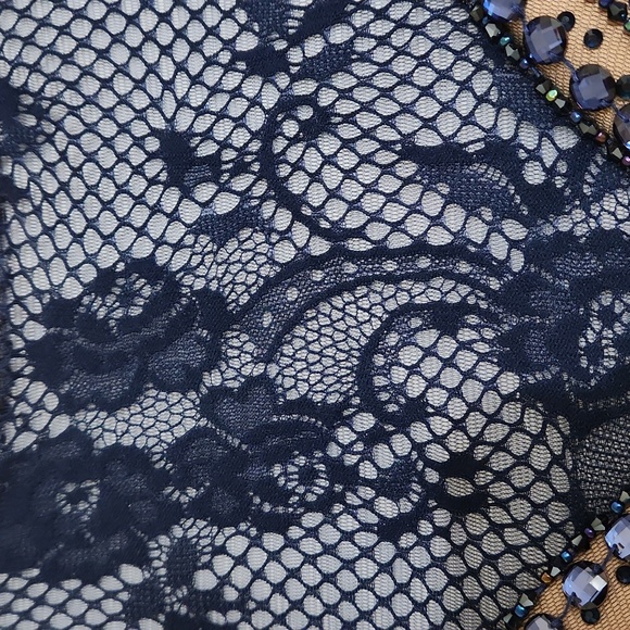 Size 2 Navy & Nude Prom/Pageant/Evening Gown by Dave & Johnny - Picture 5 of 8